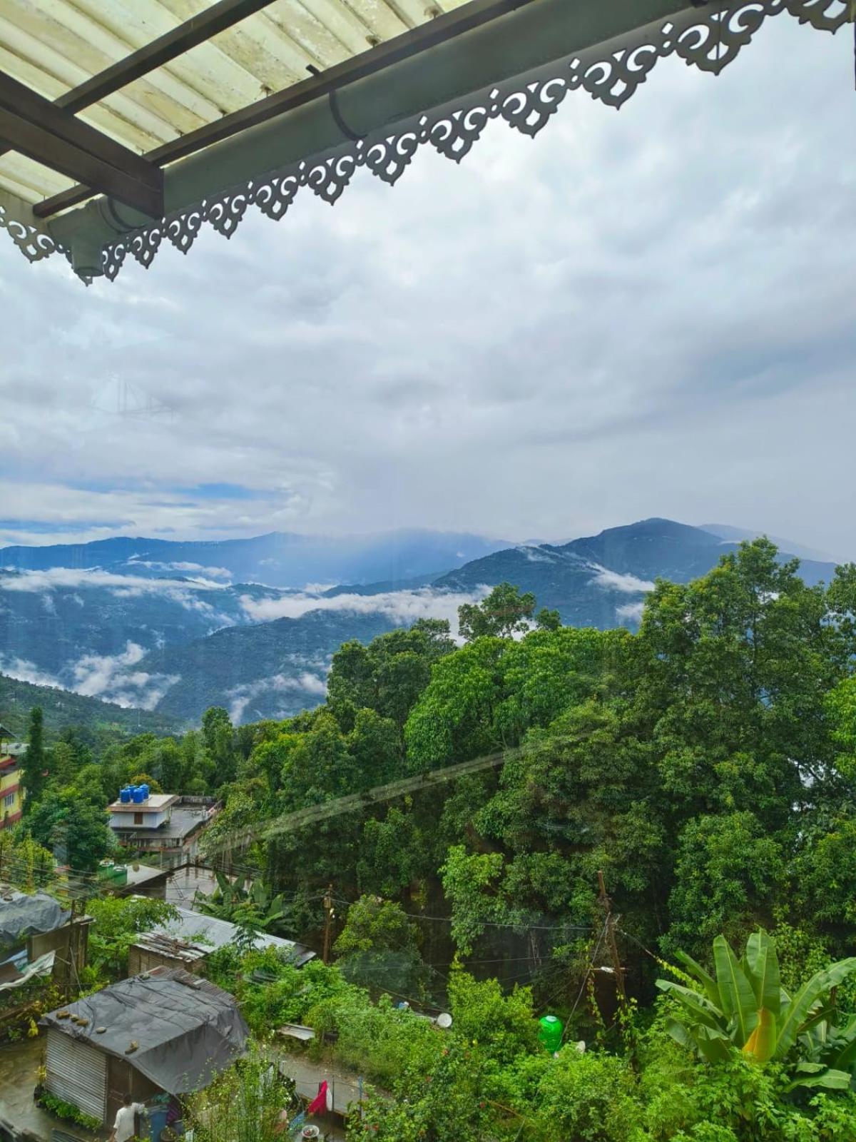 Aam'S Courtyard Hotel Kalimpong Buitenkant foto